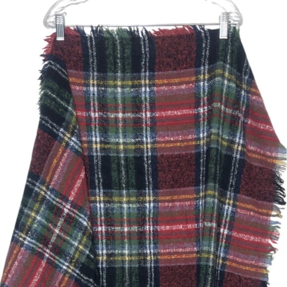 Triangle Plaid Fringe Scarf Black Red Green Checkered - Picture 2 of 3